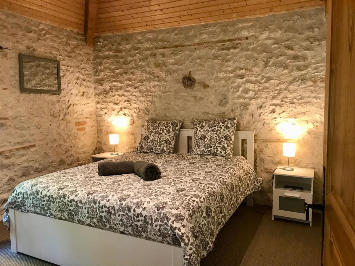 Gite De Charme Avec Piscine Montpezat-de-Quercy Екстериор снимка